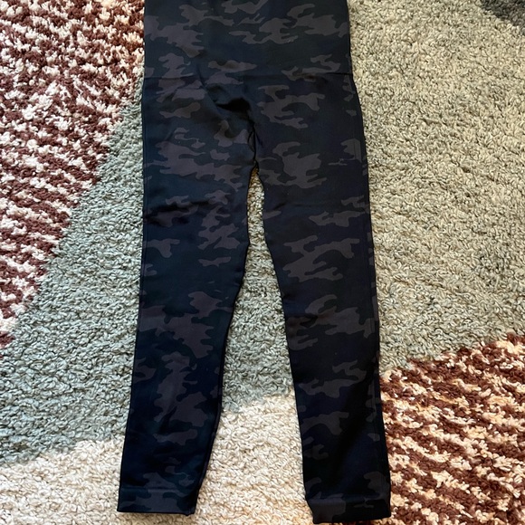 Camo Spanx! - Picture 1 of 3